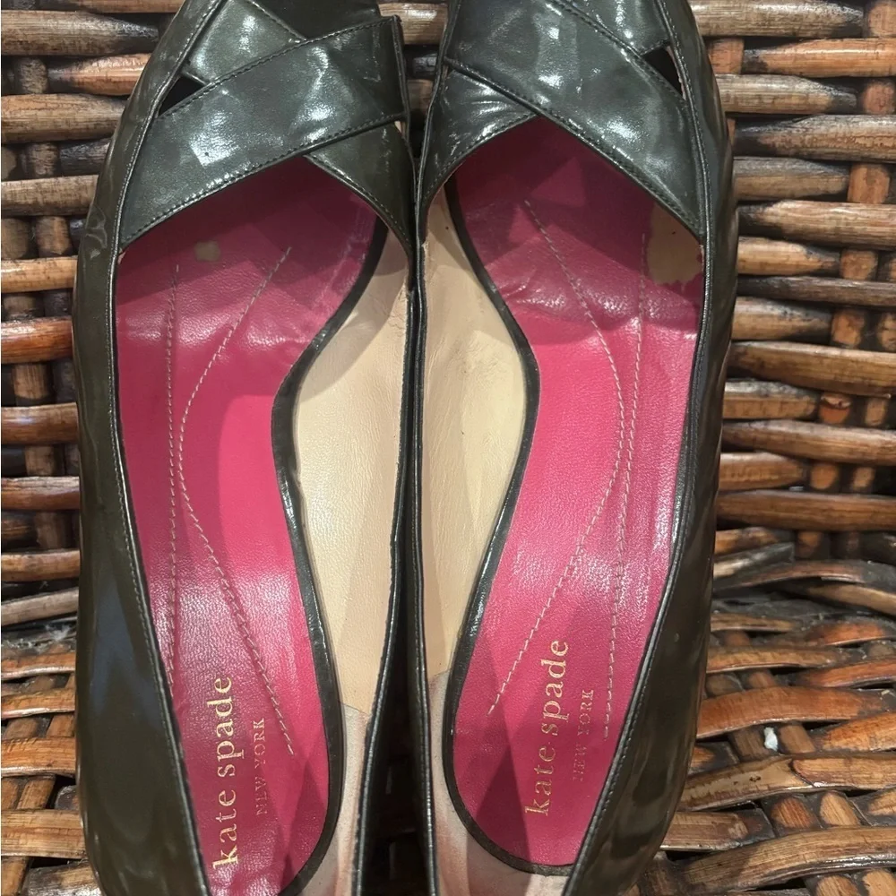 Kate Spade Dark Green Peep-Toe Heels in size 9.5 Made in Italy